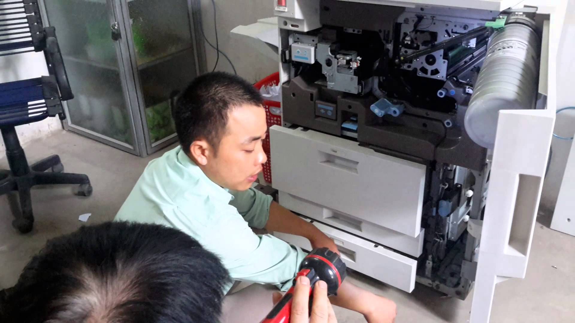 Dịch vụ thuê máy photocopy Ricoh Phi Nam luôn hỗ trợ khách hàng 24/7